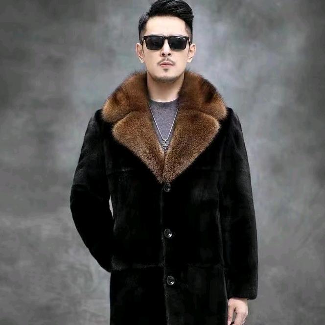 裘伊臻选皮草工厂店