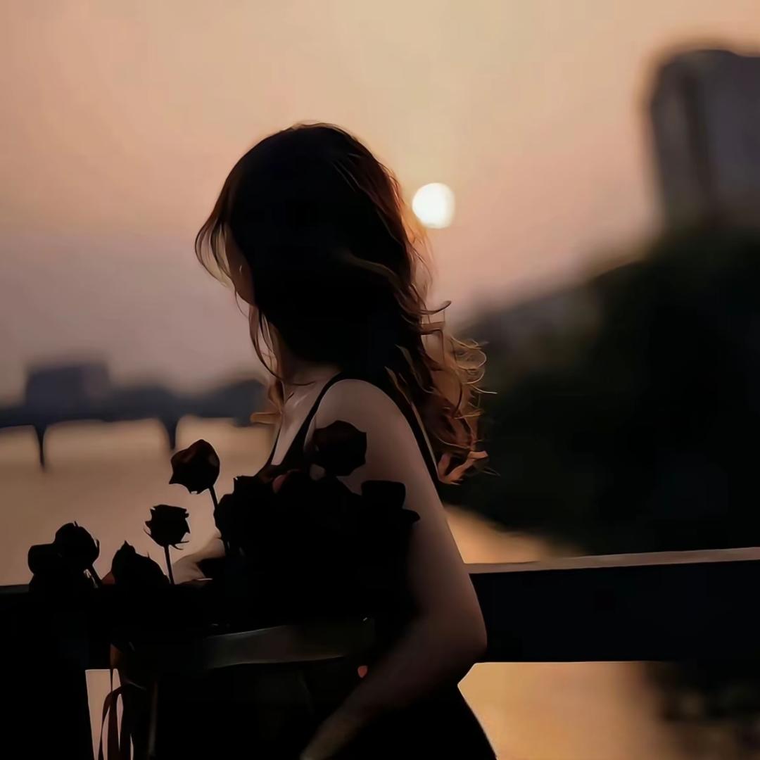 低调龙婿劝退师头像