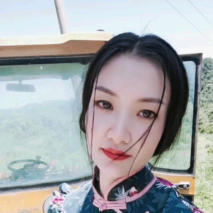 杨丽