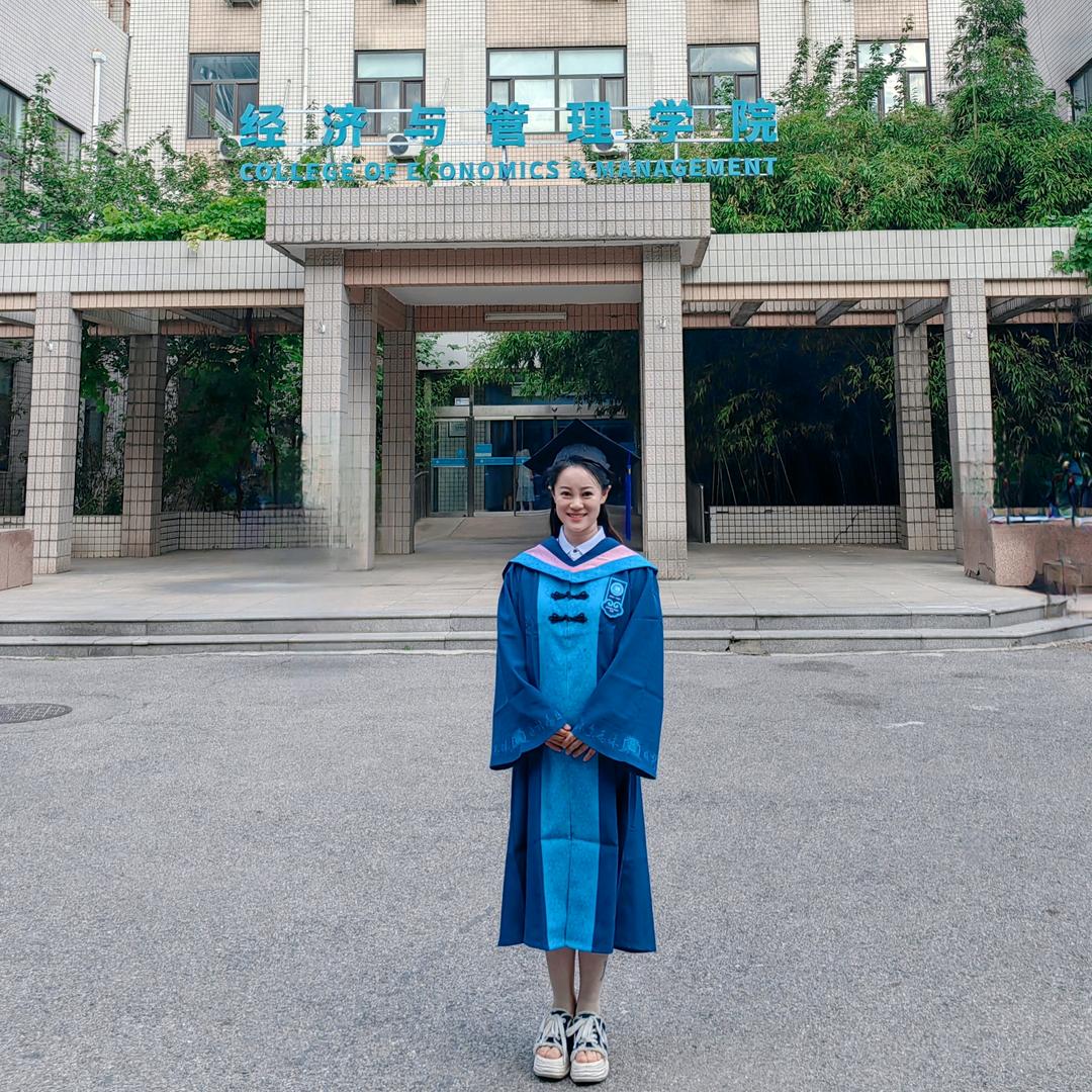 代静（蓝袍加身）