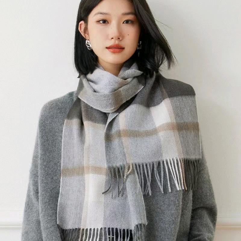 墨宛纯 高端服饰工厂店