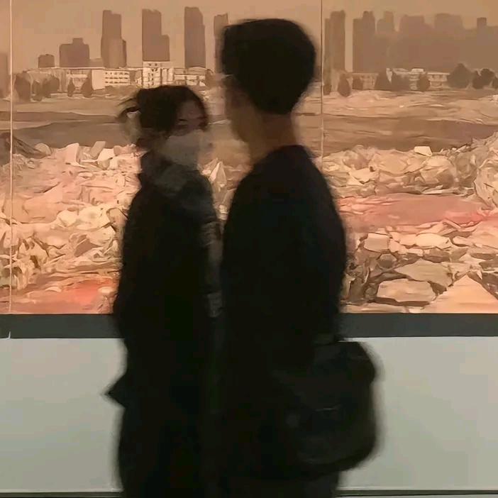 爱吃零食的玲玲