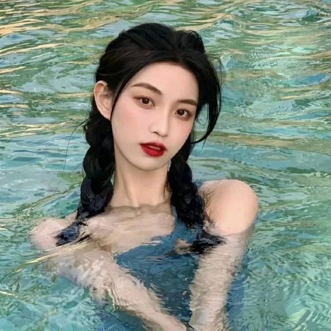 彬彬有李女士