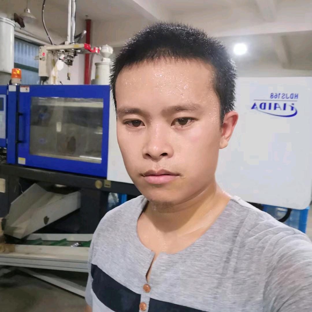 维修注塑机《㭏椿》