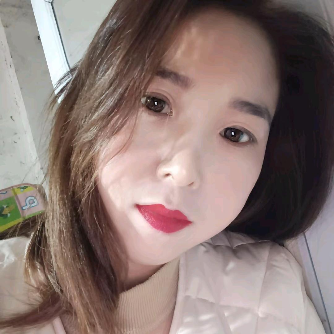 英子
