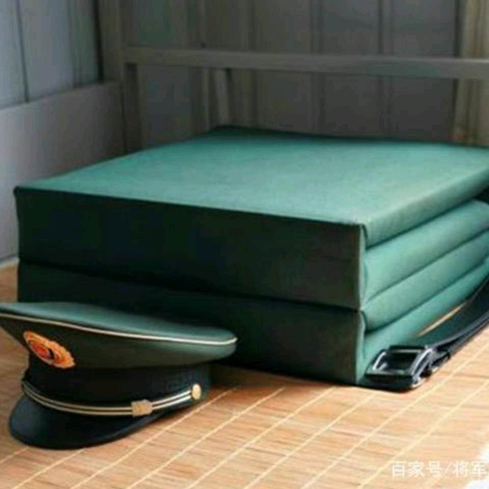 灵灵柒