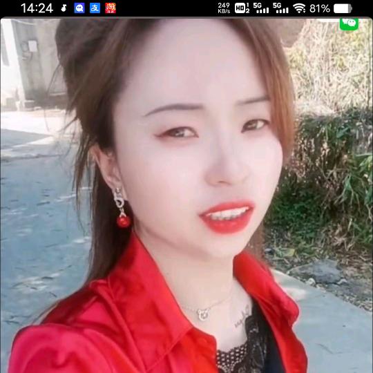 凰凰《没人疼没人爱的女人》