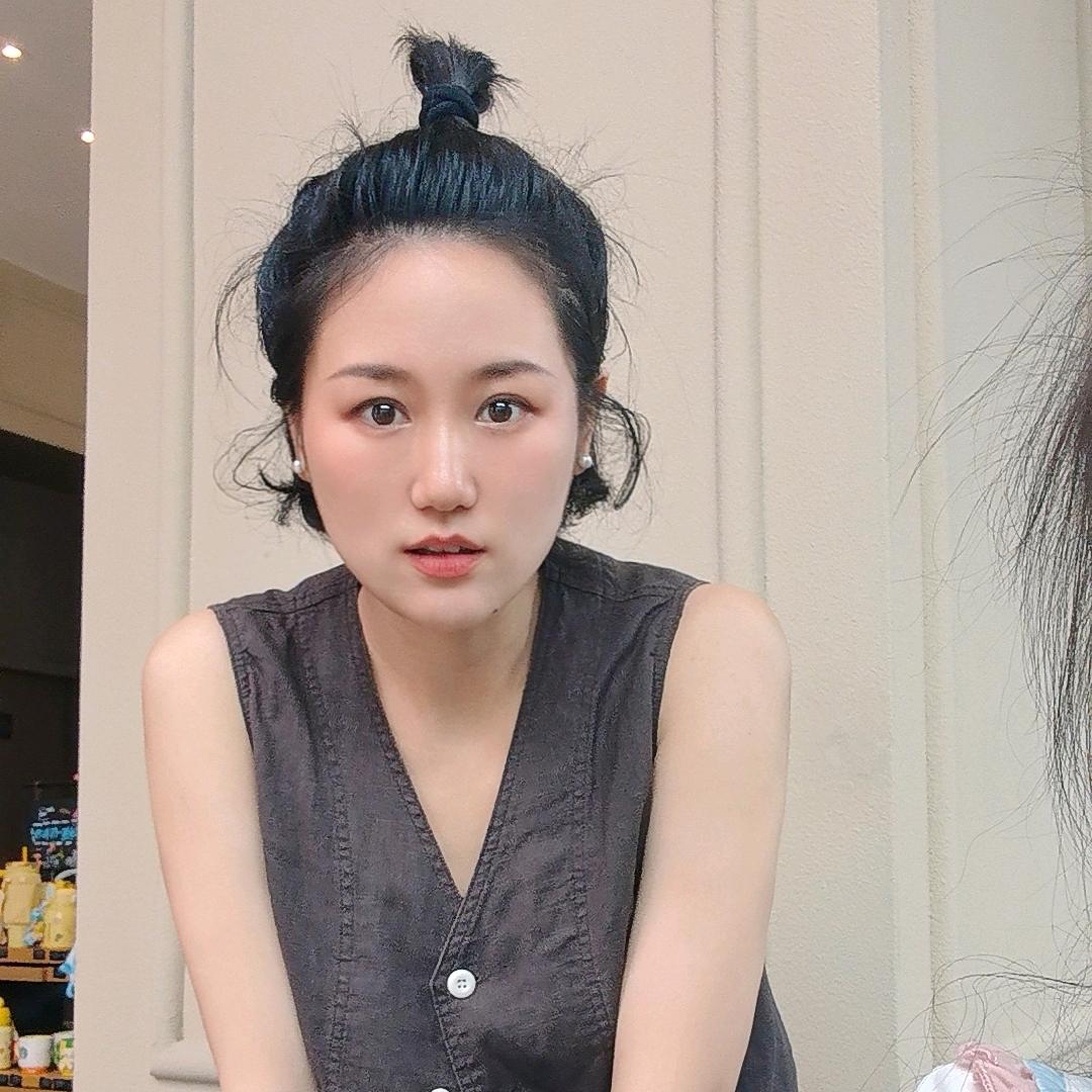 一个艺的艺艺