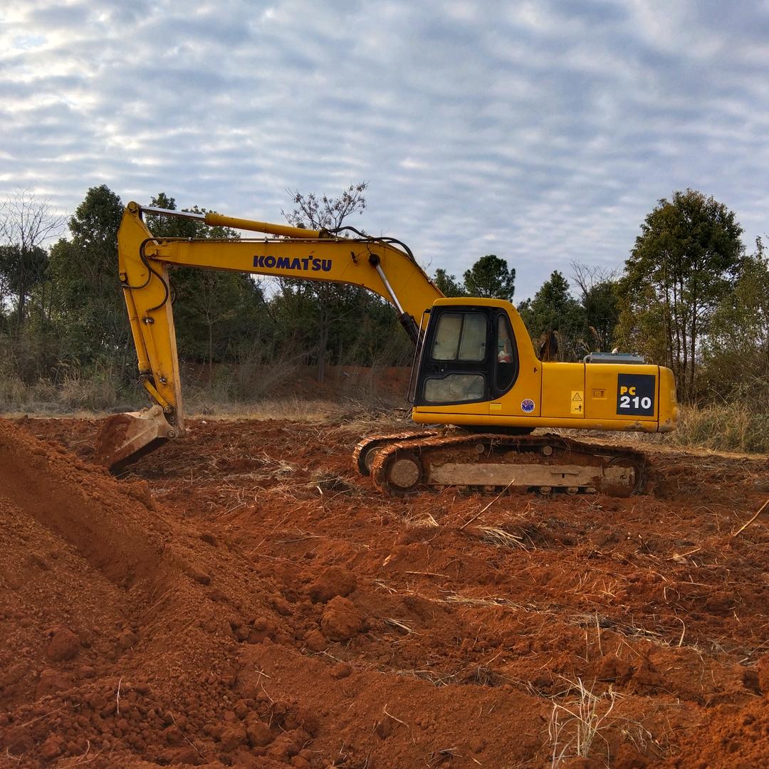 开着轮挖上高速👻👻