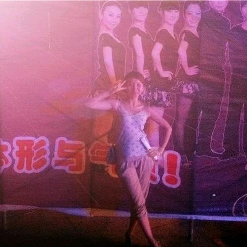 爱跳舞的陈老师欸～