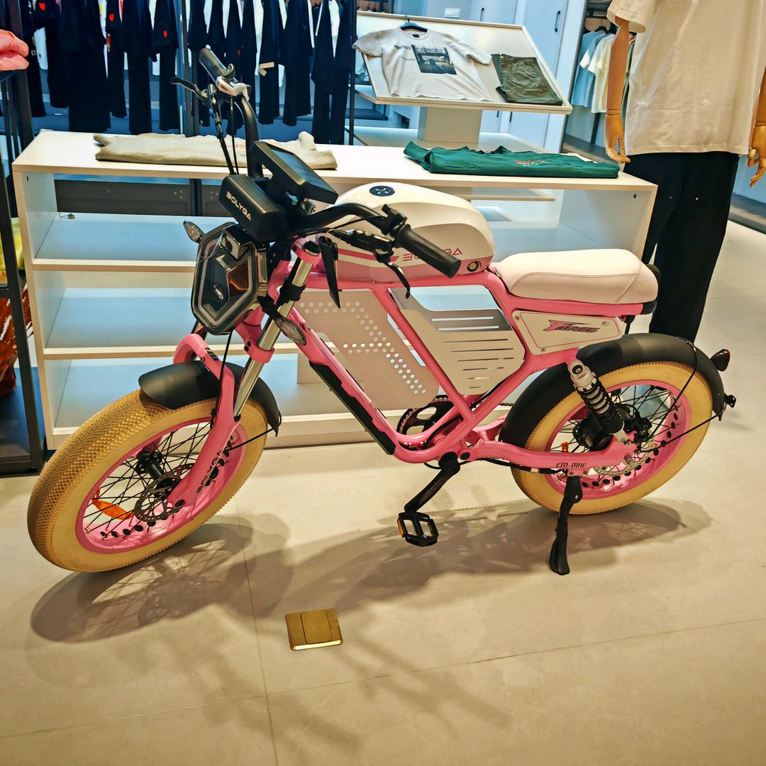 摆烂电气工控的阿丟