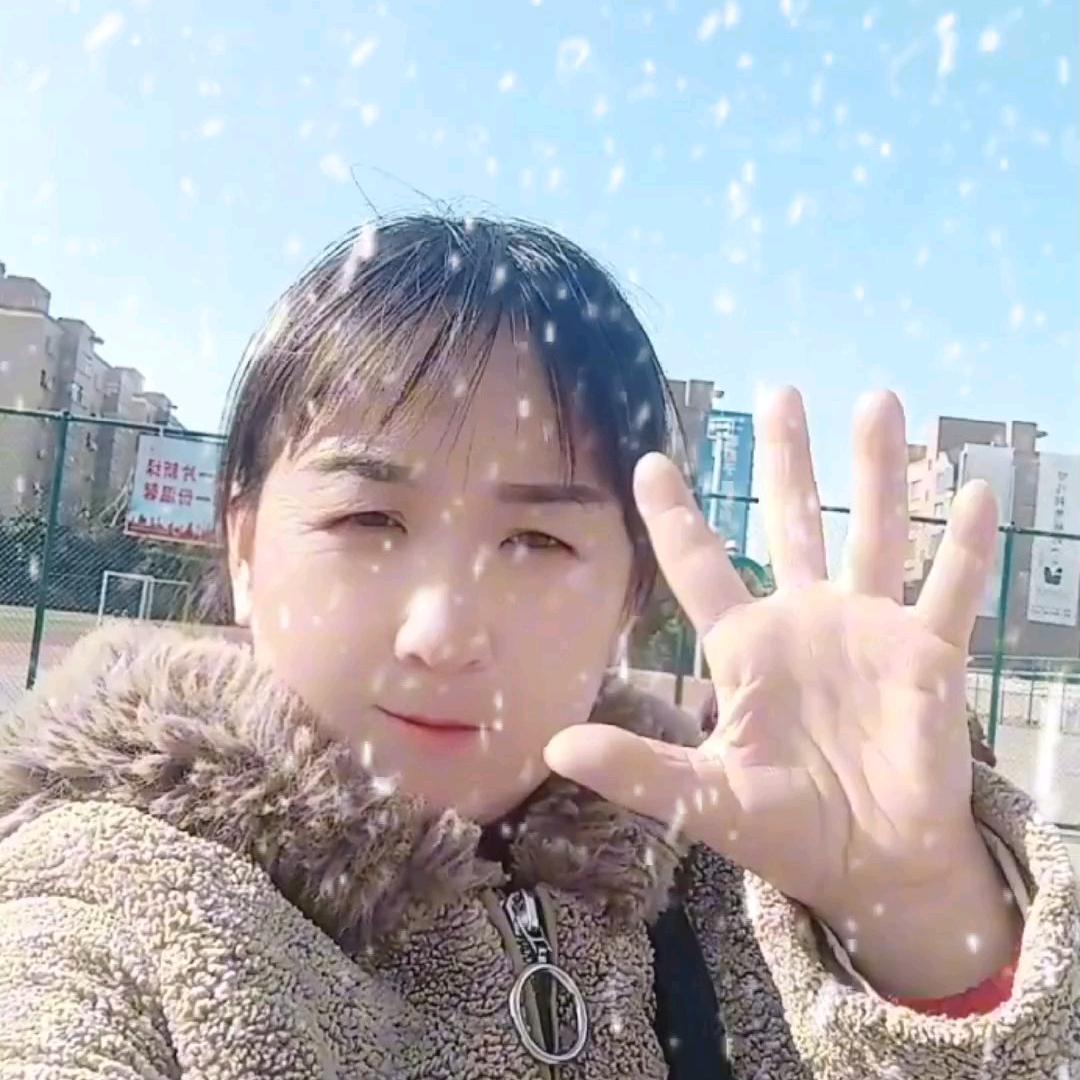 莫莉（唱歌跳舞）