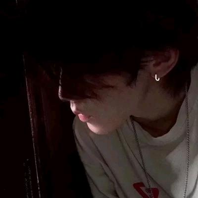 㞮孞   純情少年春光倾人
