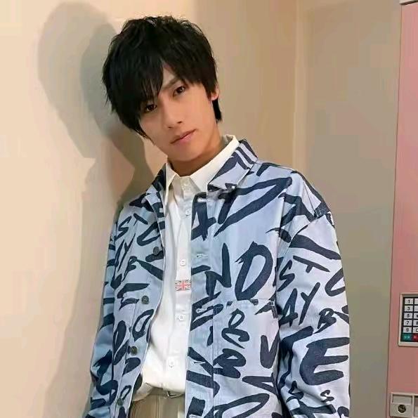 特莉迦奥特曼真中剑悟