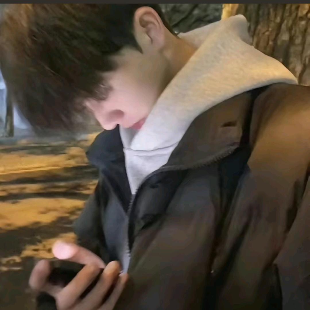 哦豁吃撑了