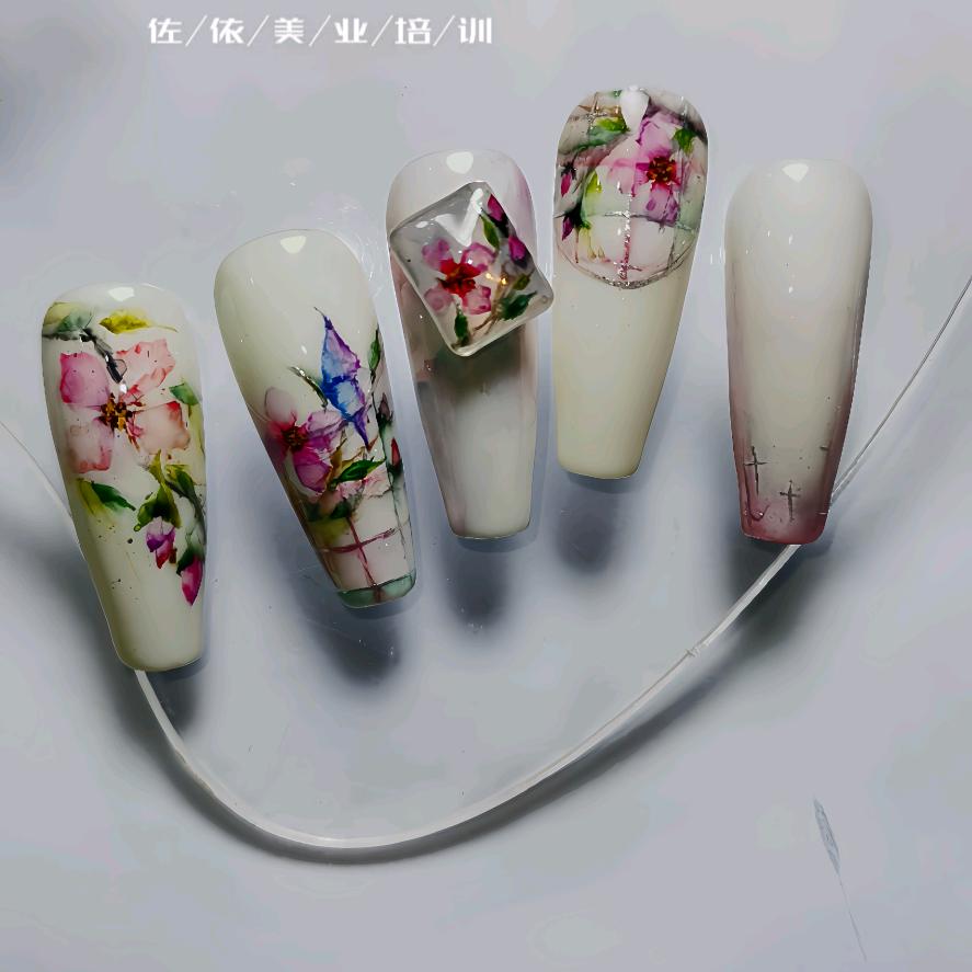 美甲凯莉老师