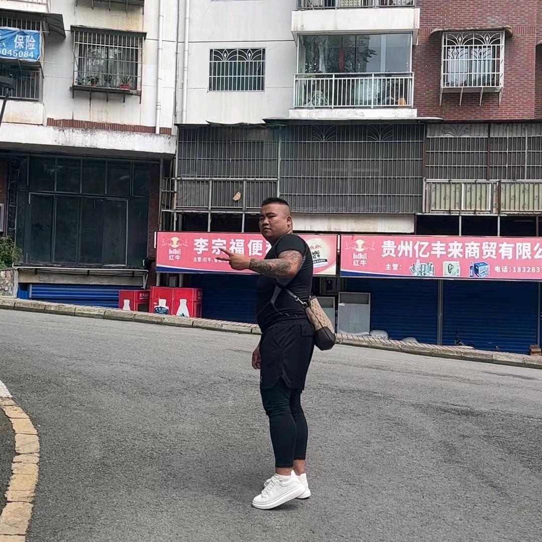 小坦克斗鸡俱乐部！