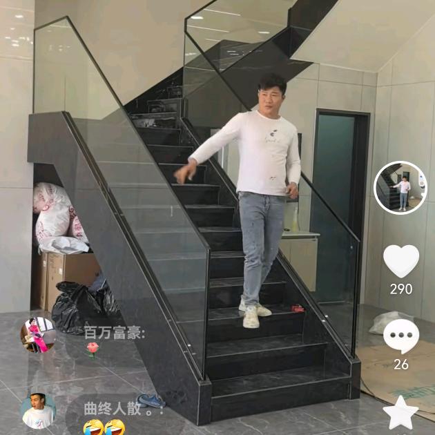 儋州玻璃先生，二哥。