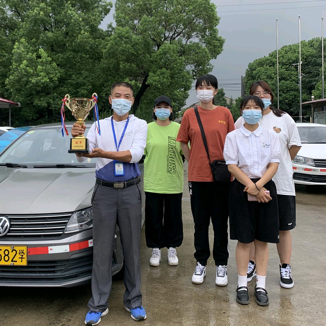 默默无闻