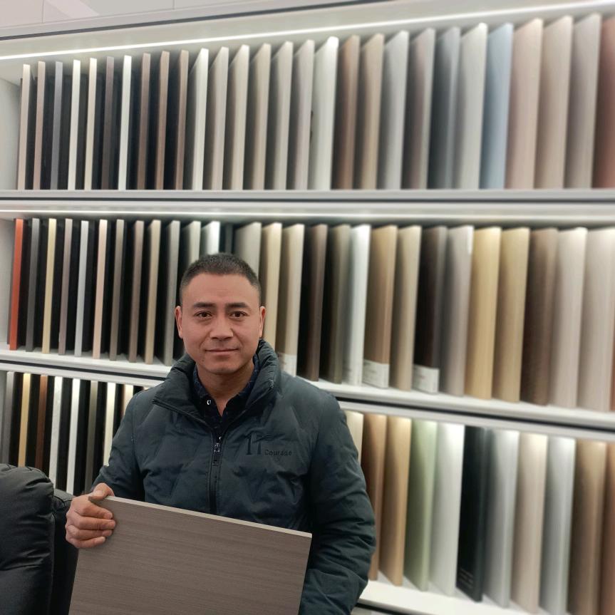 西和装修牟师，创景装饰