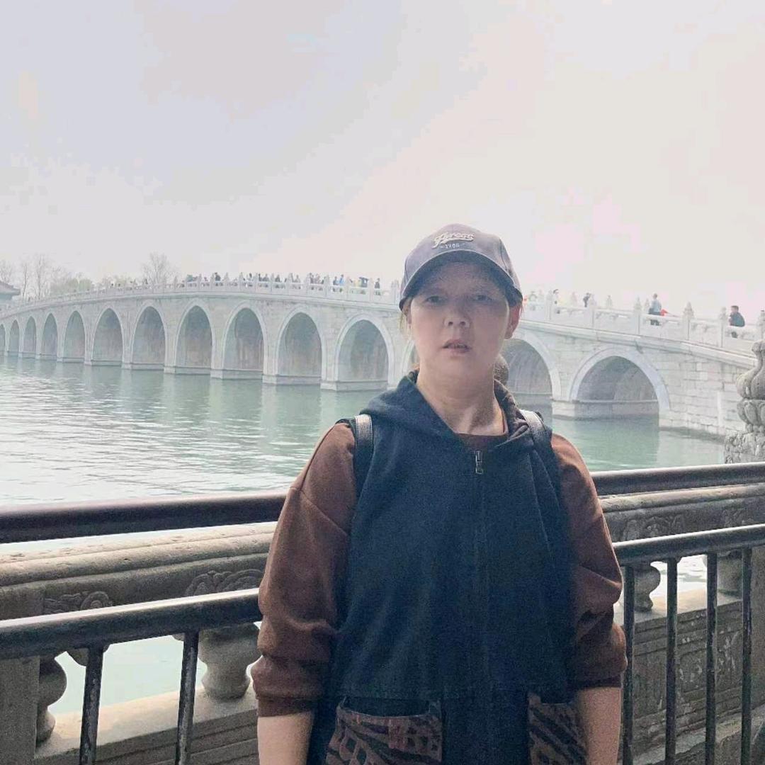 喀什巨田家居店（李姐）