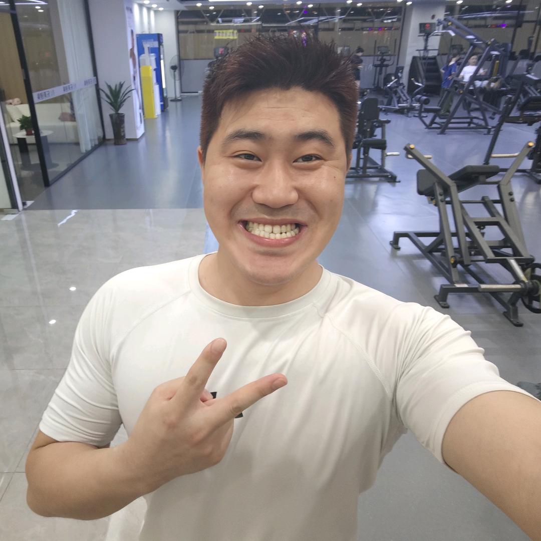 老实本分李教练