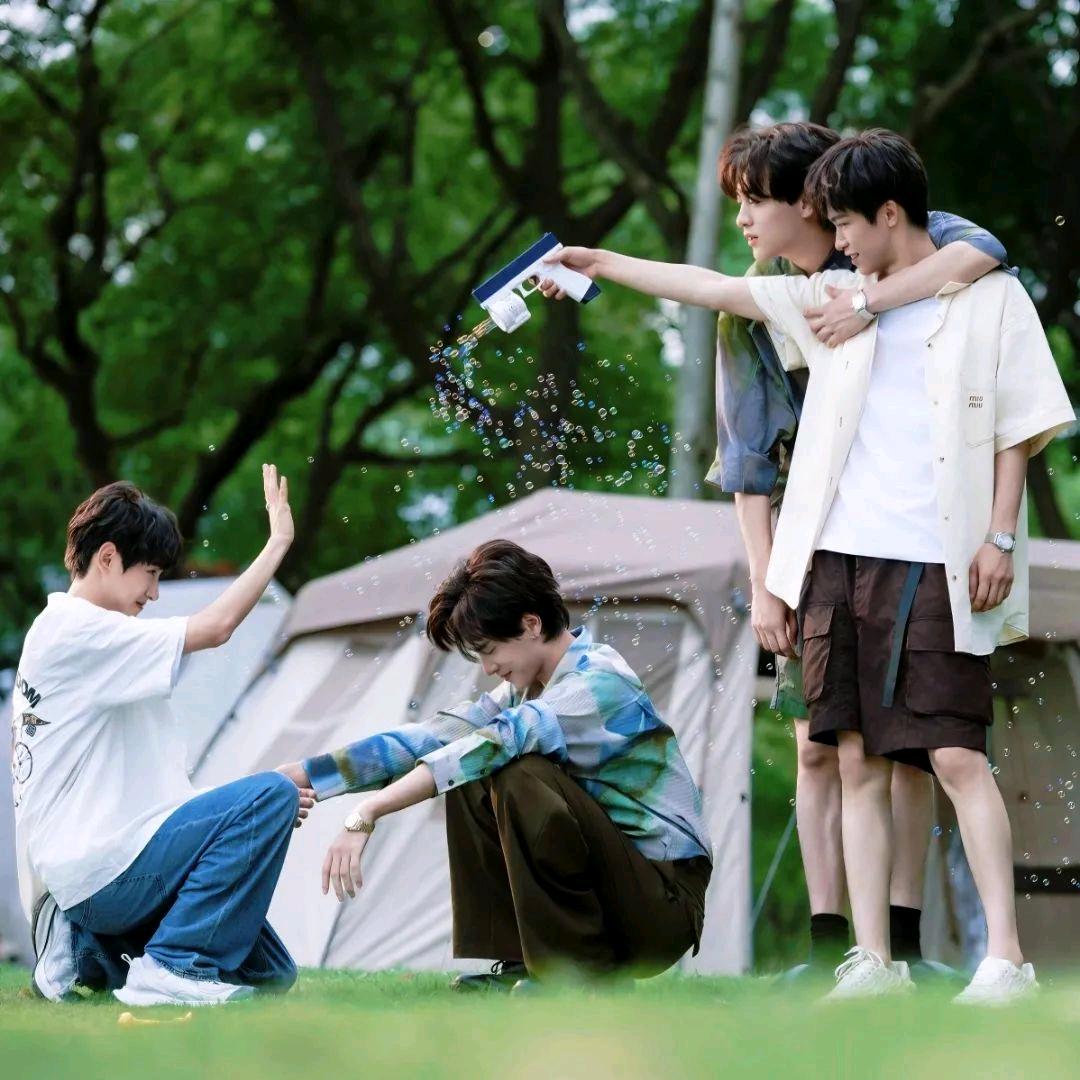 梨昕（F4全肯定且见过刘轩丞版）