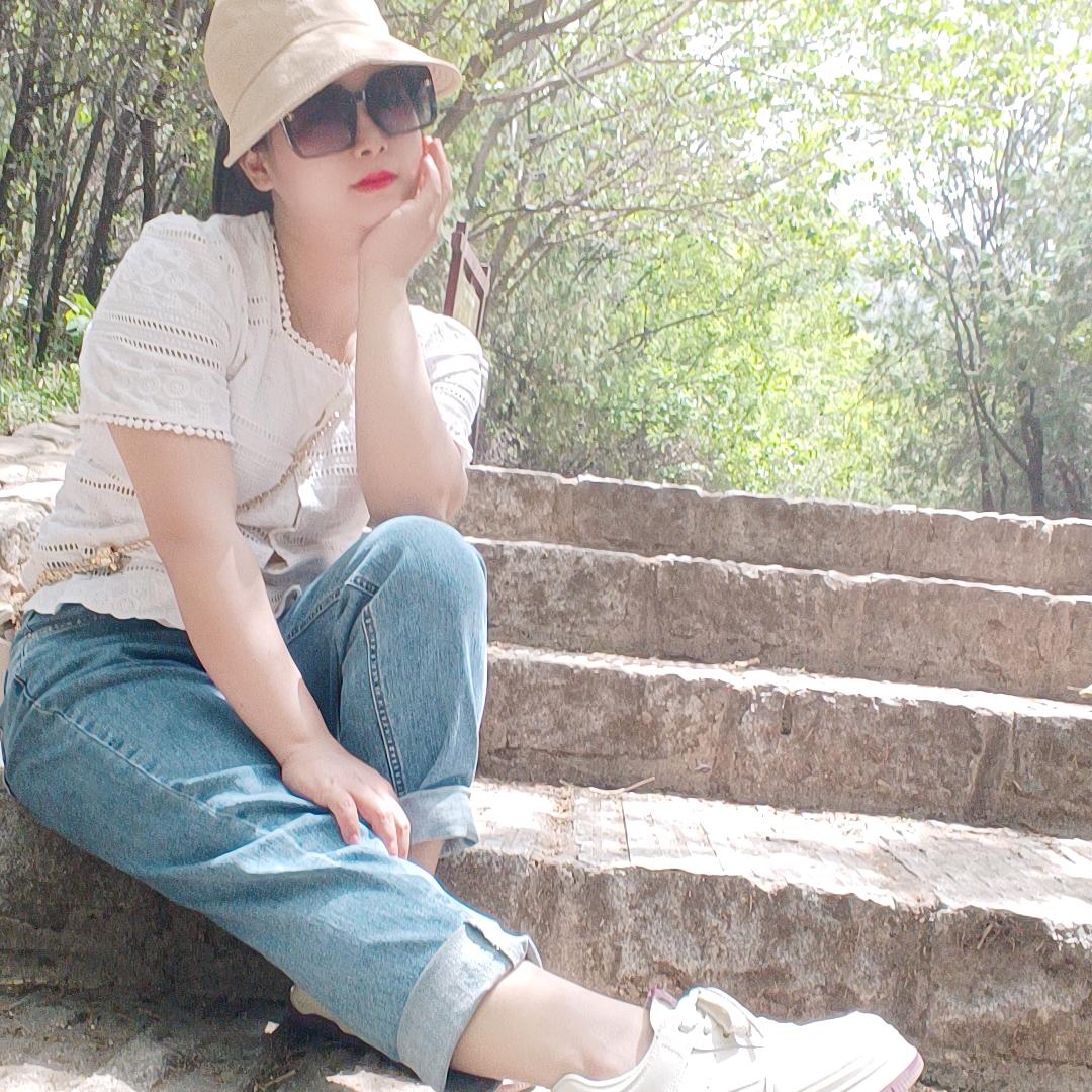 杨妞
