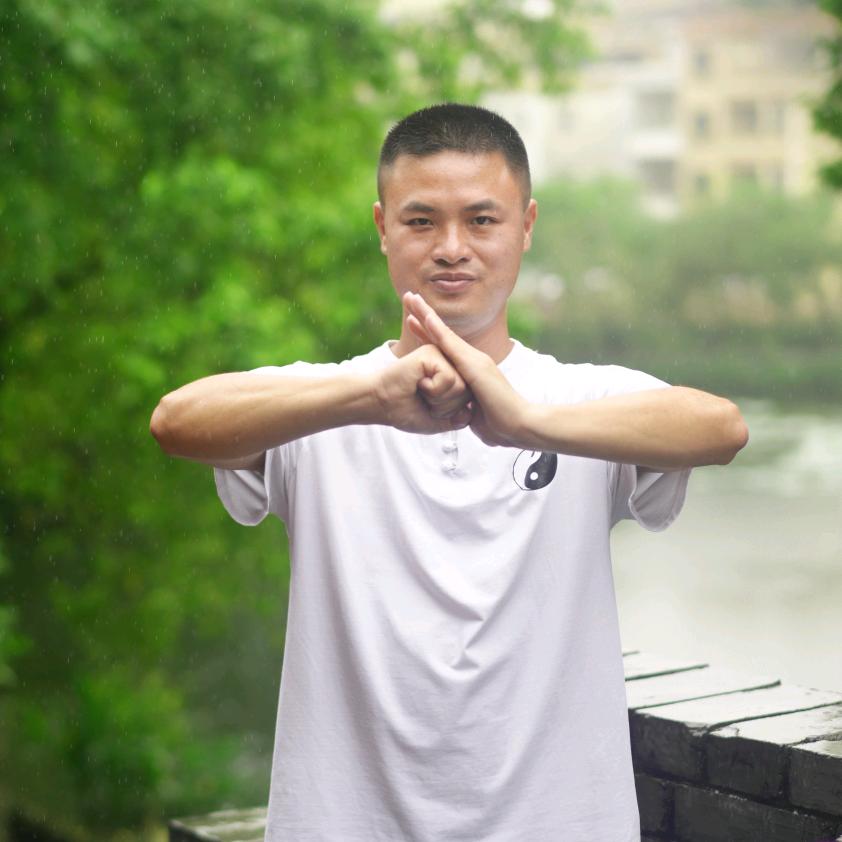 八段锦龙堂主
