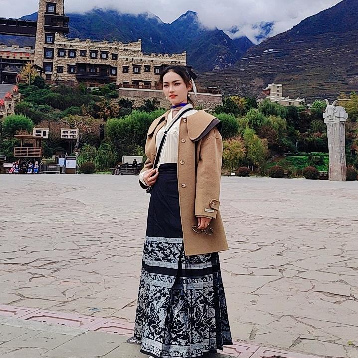 兰怡婷秀伊颜(育才街店)