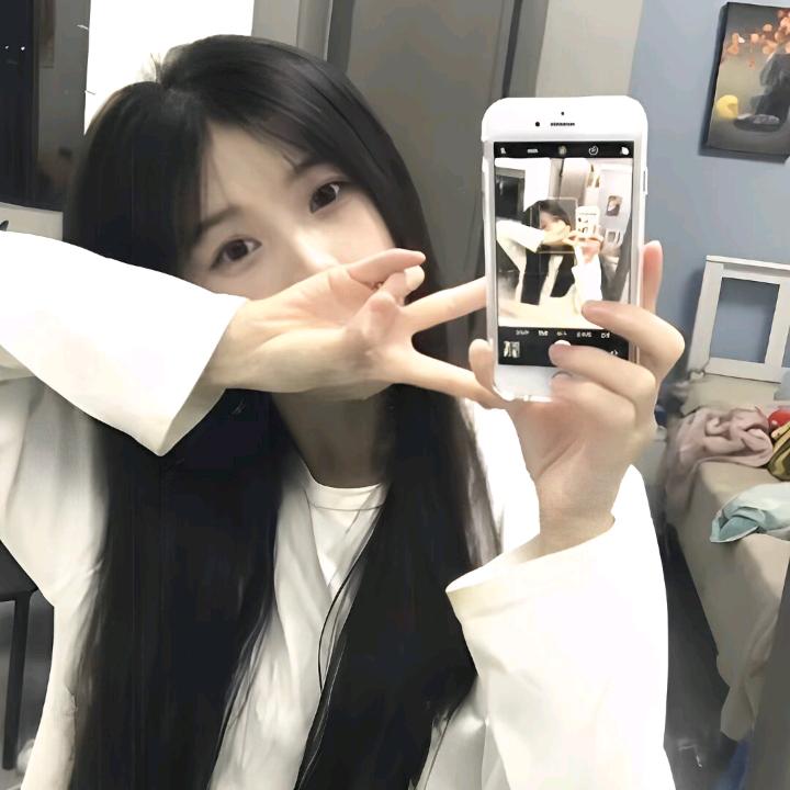 发呆的小绵羊.