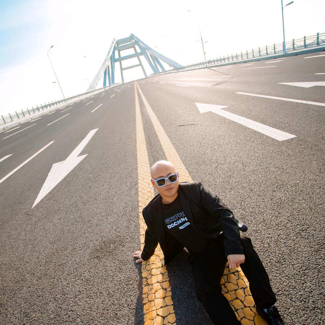 隔壁班级渣渣辉