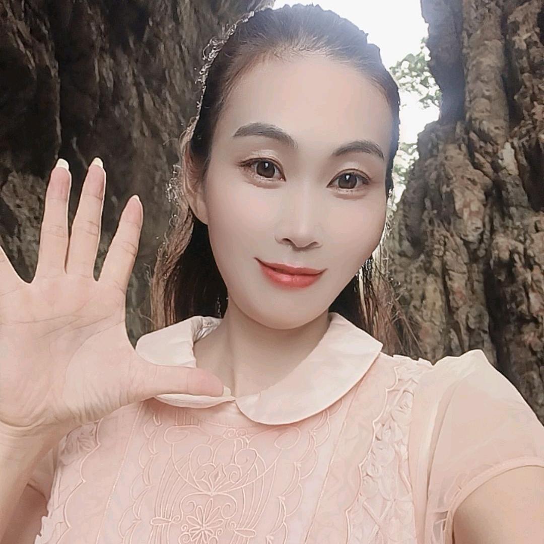 小芳《爱唱歌》