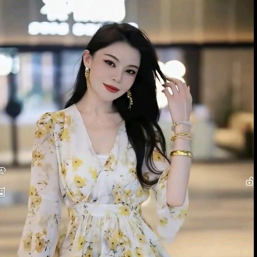 玖玖.