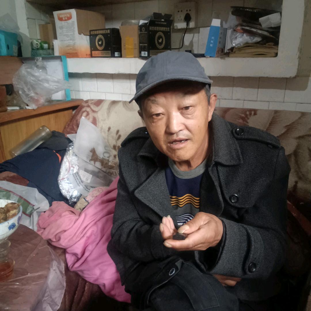 李