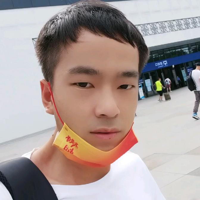 阿龙同学