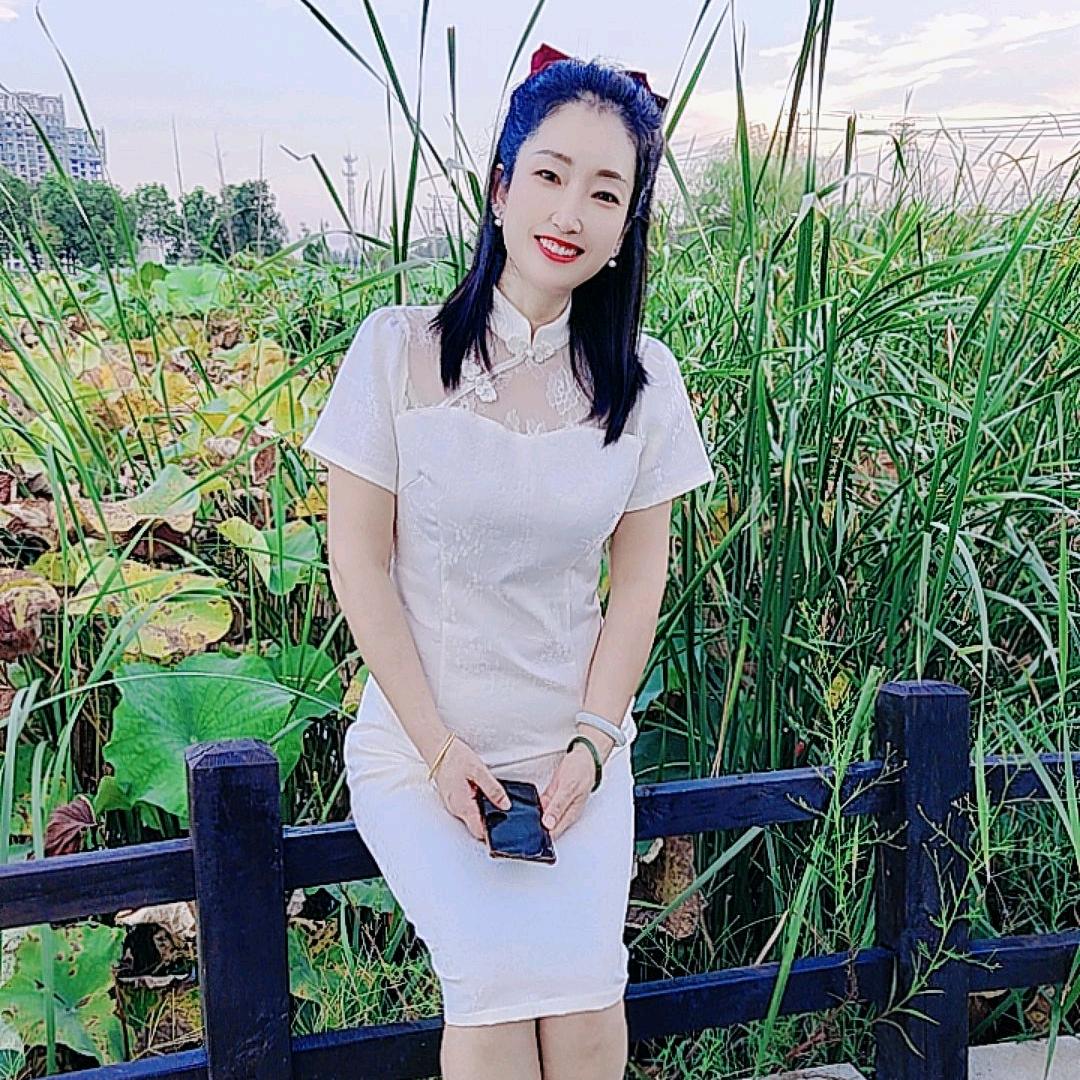 盈盈