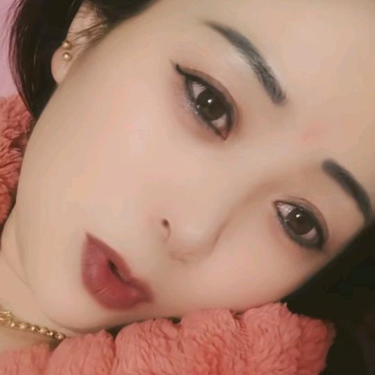 盛开的紫藤花