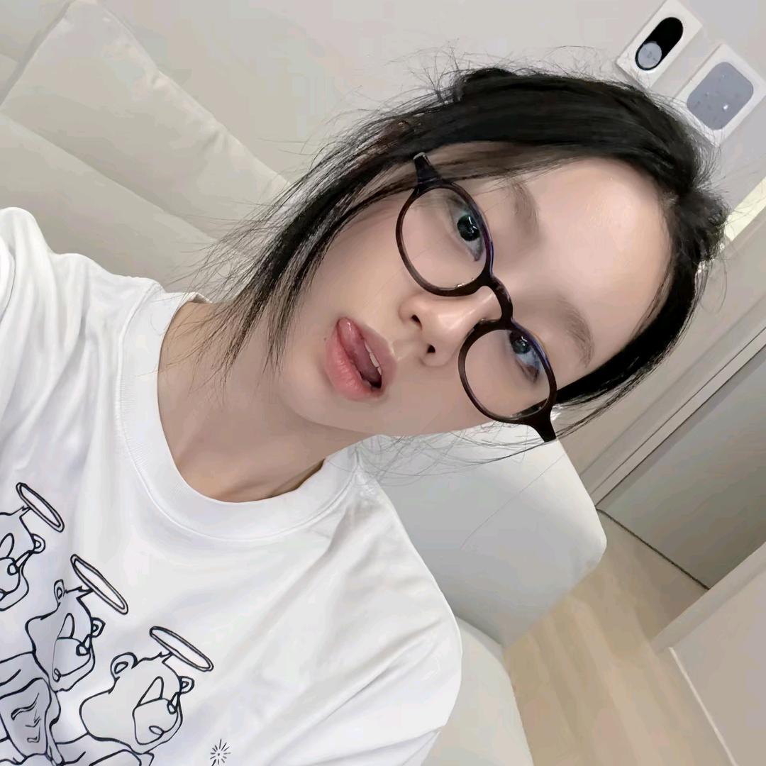 iU_QY