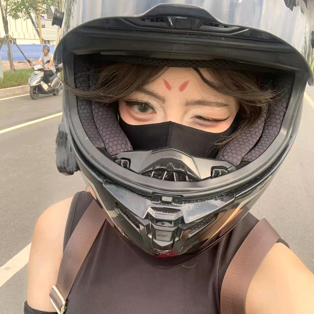 小朱朱爱骑车