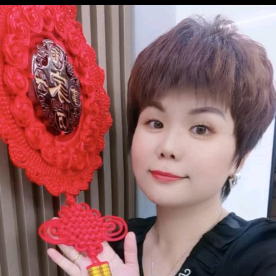 龙海海澄黄月珍～珍爱服饰