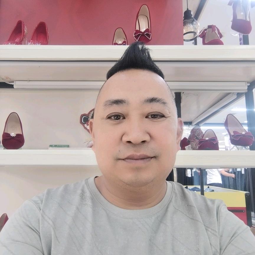 杨飞