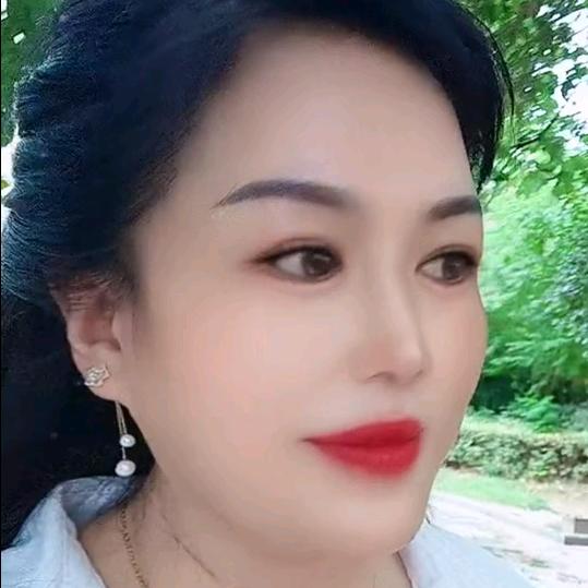 裁缝店女老板