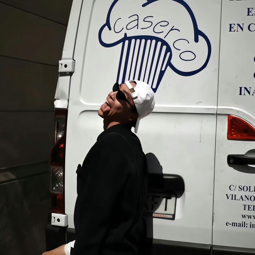 尼古拉斯可爱栓子奥特曼铠甲勇士会所大所长