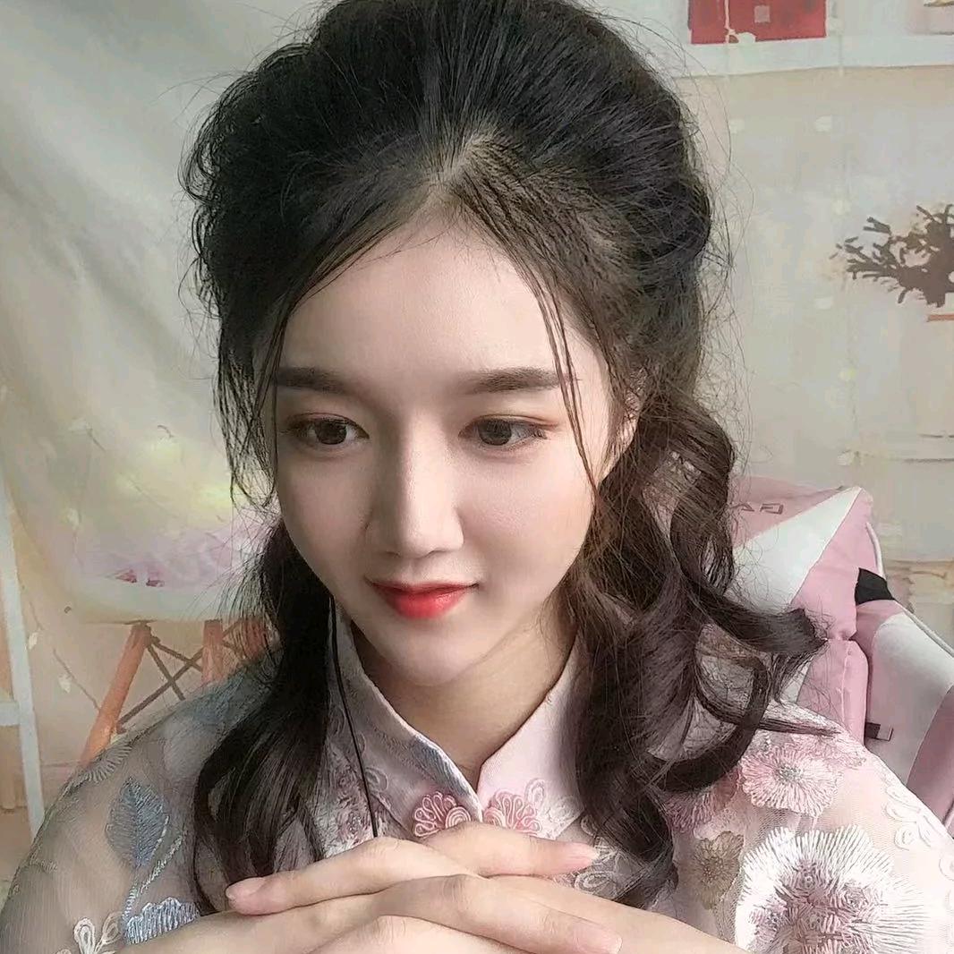 青丝飘逸