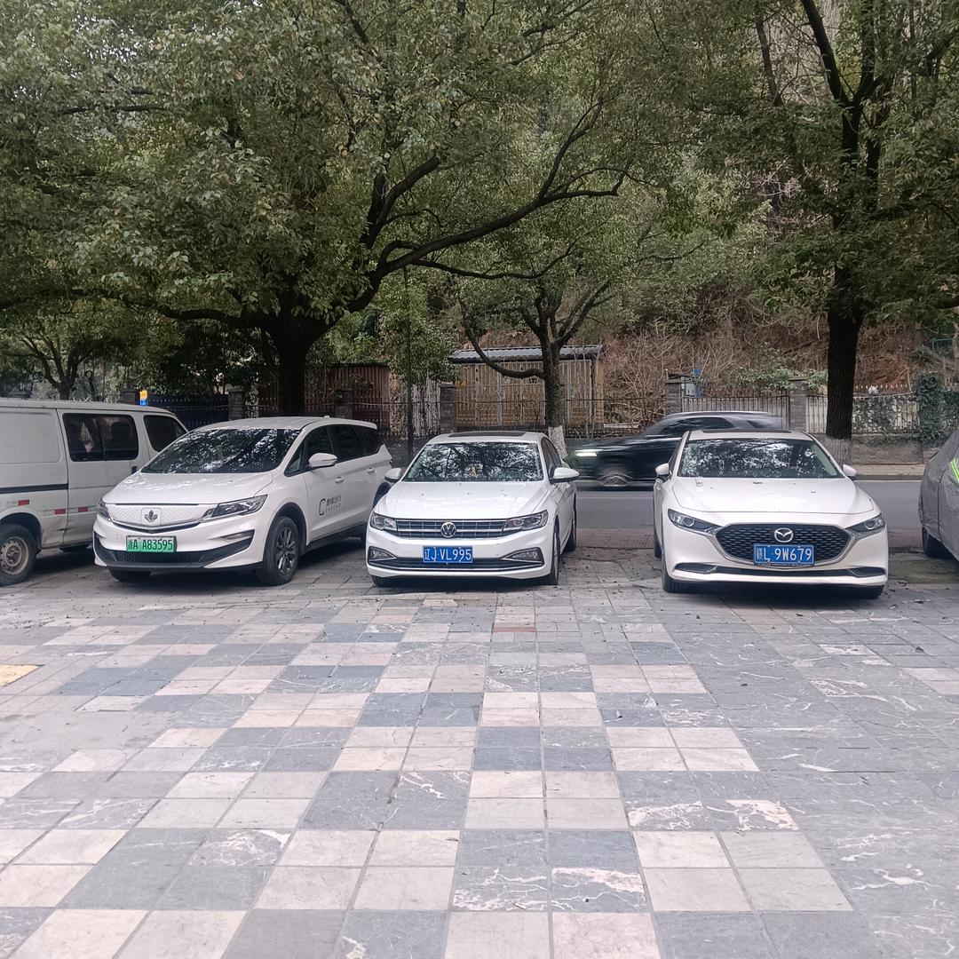 萧♥山⊱小lot民⊰