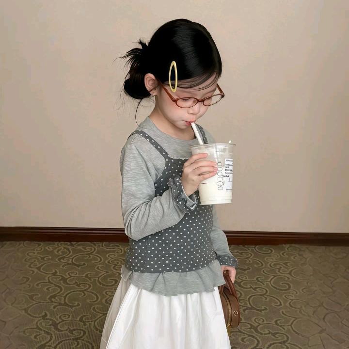 彤仔是个小女孩