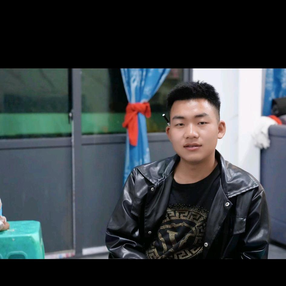 AA蒋爽配猪出售小猪