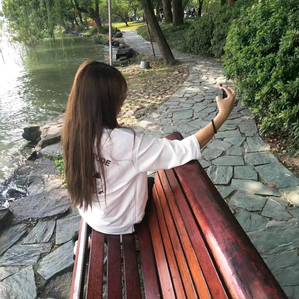 浅色夏陌