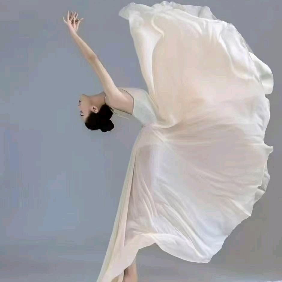 玲玲💫（学舞找我）